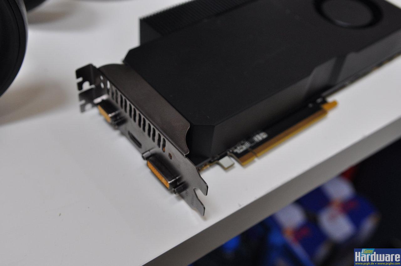 [04/03/2010] Zotac Dual Geforce GTS 250: In den Handel es hat es die Karte zwar nie geschafft, dafür gab es ja aber die Geforce 9800 GX2. Dennoch ist die Zotac-Karte ungewöhnlich, da es selten ist, dass ein Hersteller so spät nach dem Release (der GTS 250) eine duale Version auffährt.