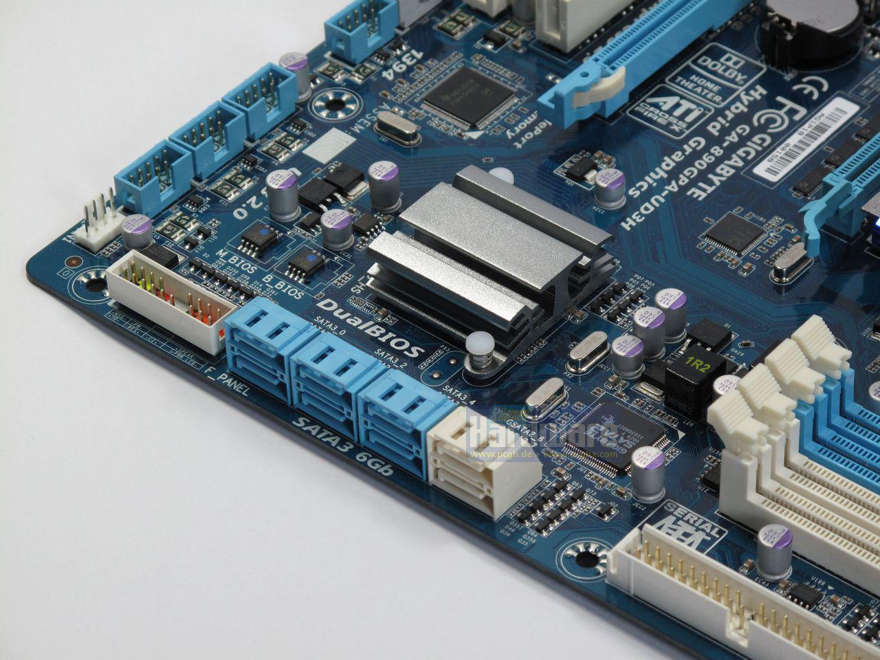 [01/03/2010] Gigabyte GA-890GPA-UD3H (5)