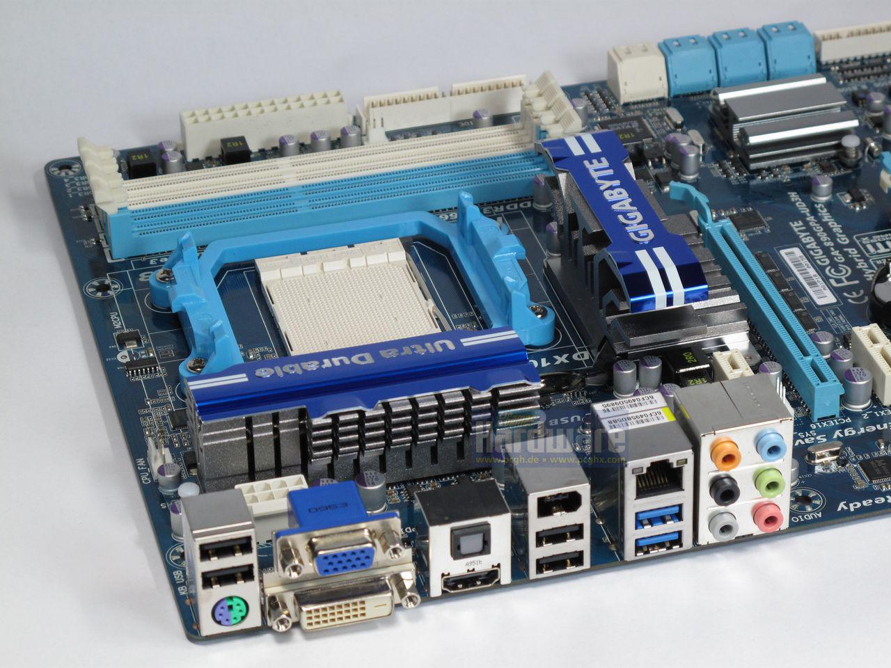 [01/03/2010] Gigabyte GA-890GPA-UD3H (13)