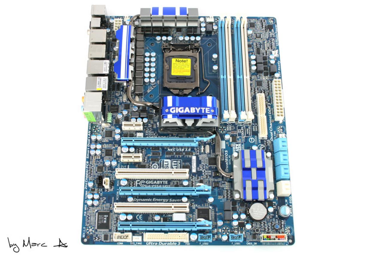 [19/03/2010] Casemod-Projekt Black meets Blue: Klasse Bilder, edles Aussehen (4)