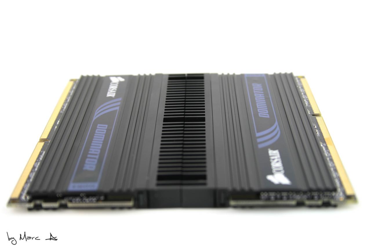 [19/03/2010] Casemod-Projekt Black meets Blue: Klasse Bilder, edles Aussehen (5)