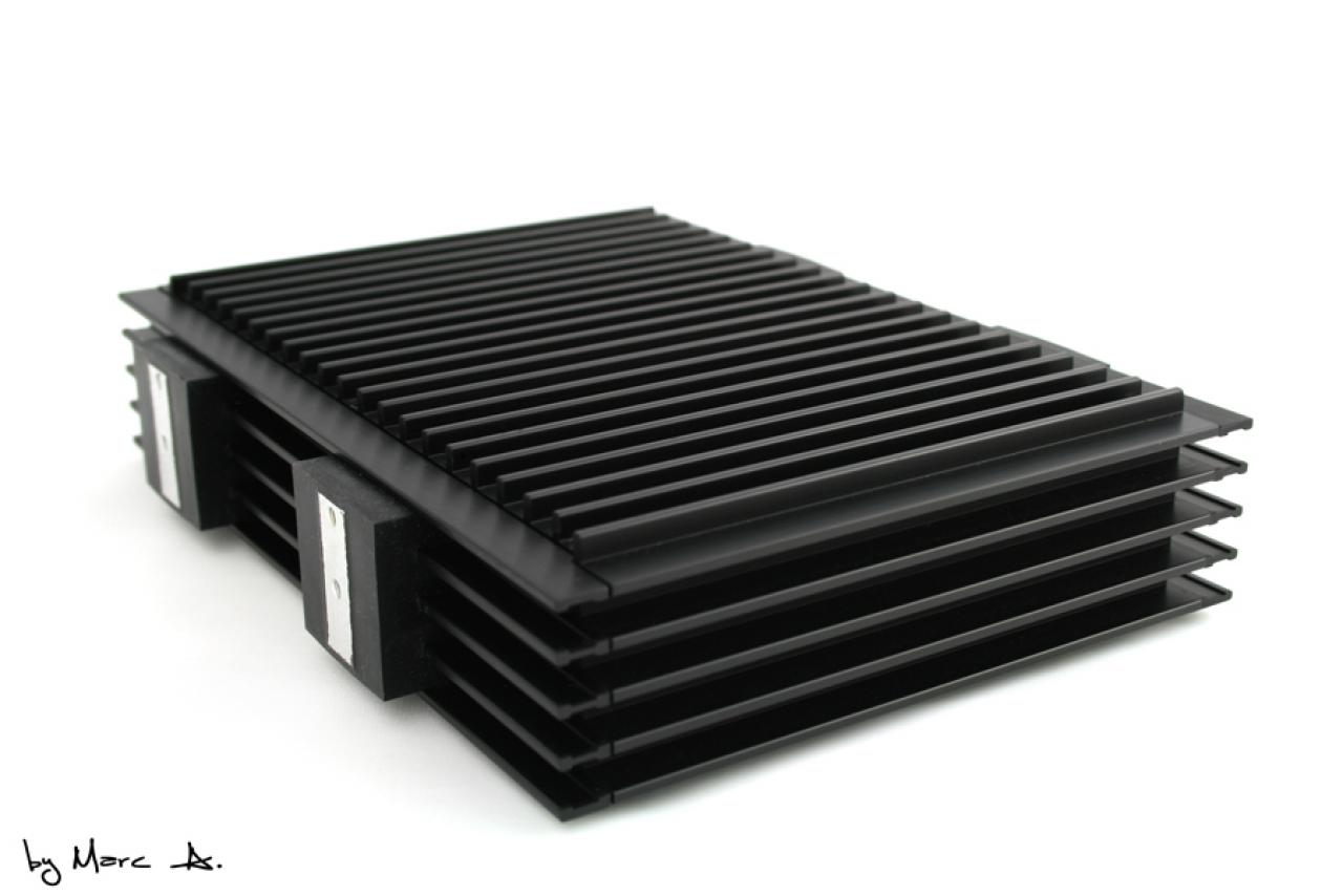 [19/03/2010] Casemod-Projekt Black meets Blue: Klasse Bilder, edles Aussehen (13)