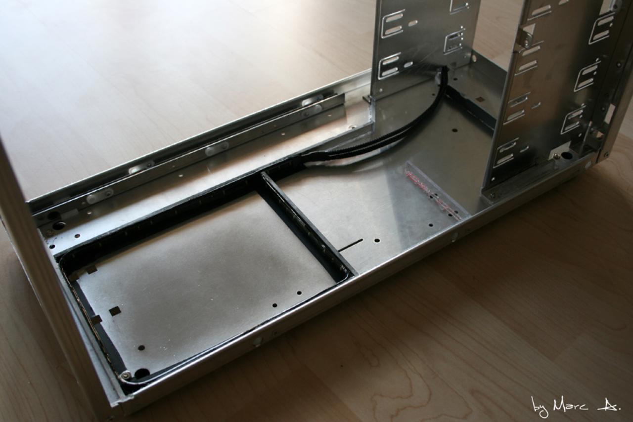 [19/03/2010] Casemod-Projekt Black meets Blue: Klasse Bilder, edles Aussehen (36)