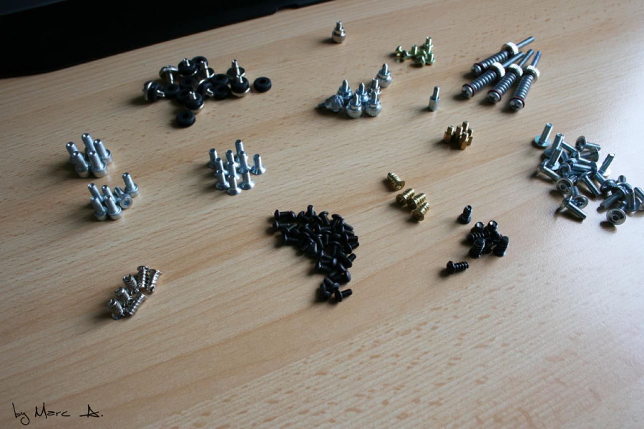 [19/03/2010] Casemod-Projekt Black meets Blue: Klasse Bilder, edles Aussehen (37)