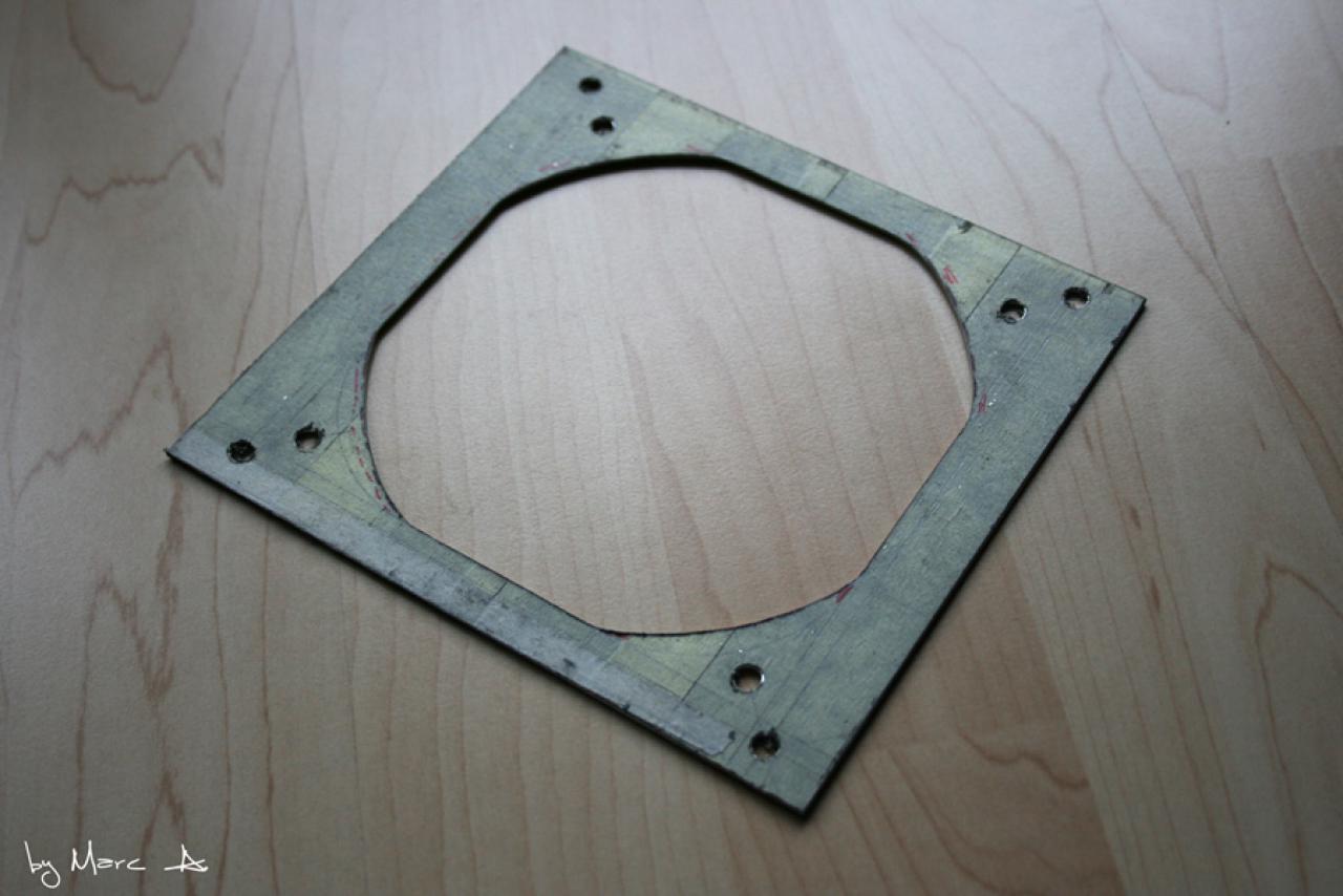 [19/03/2010] Casemod-Projekt Black meets Blue: Klasse Bilder, edles Aussehen (54)