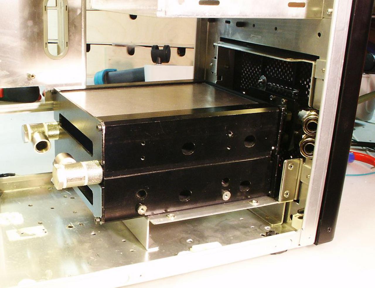 [26/03/2010] Casemod von Schienenbruch: Stealthmod und Vandalismustaster (47)