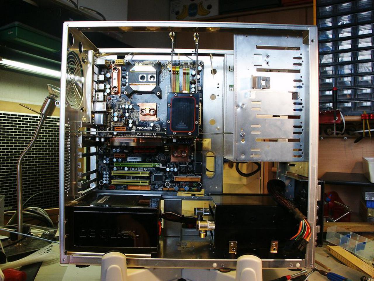 [26/03/2010] Casemod von Schienenbruch: Stealthmod und Vandalismustaster (55)
