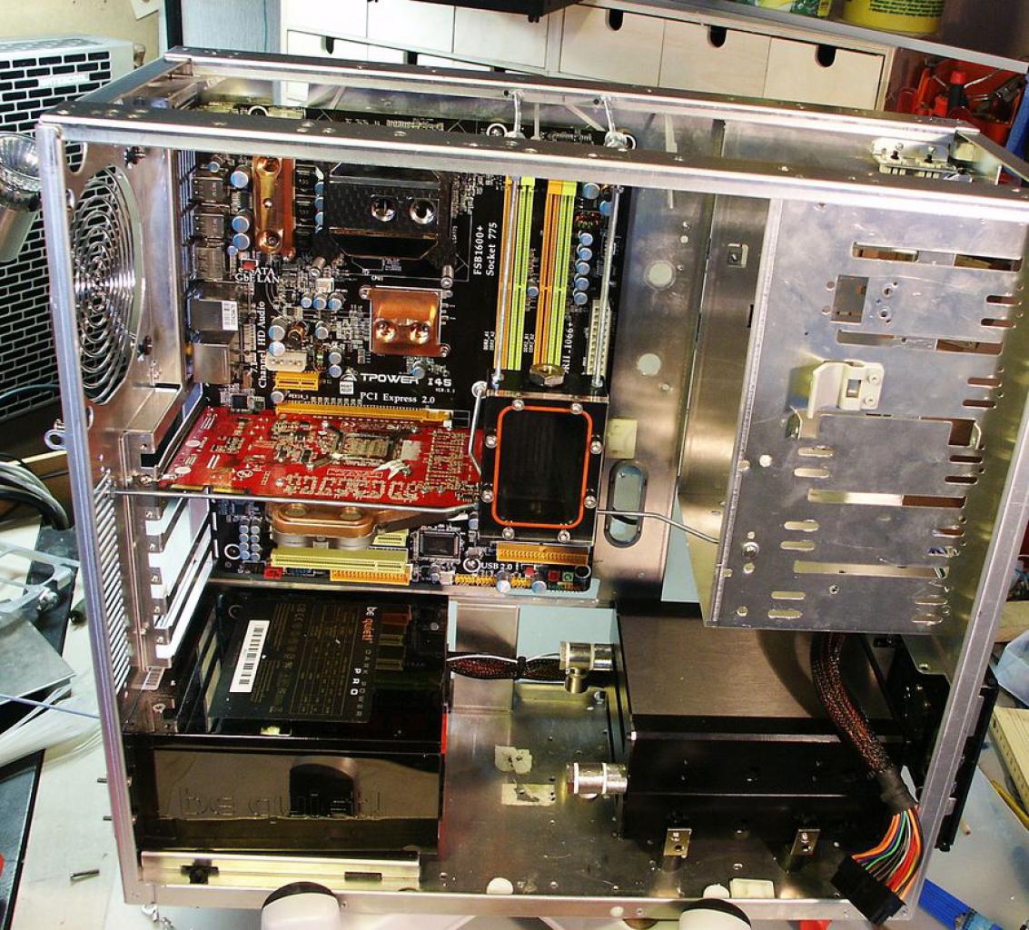 [26/03/2010] Casemod von Schienenbruch: Stealthmod und Vandalismustaster (57)