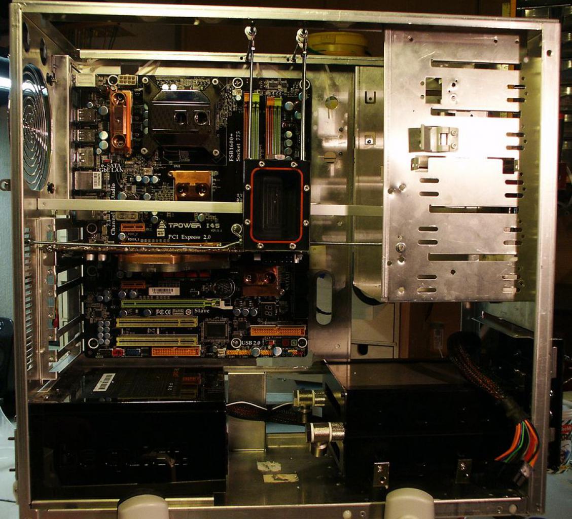 [26/03/2010] Casemod von Schienenbruch: Stealthmod und Vandalismustaster (58)