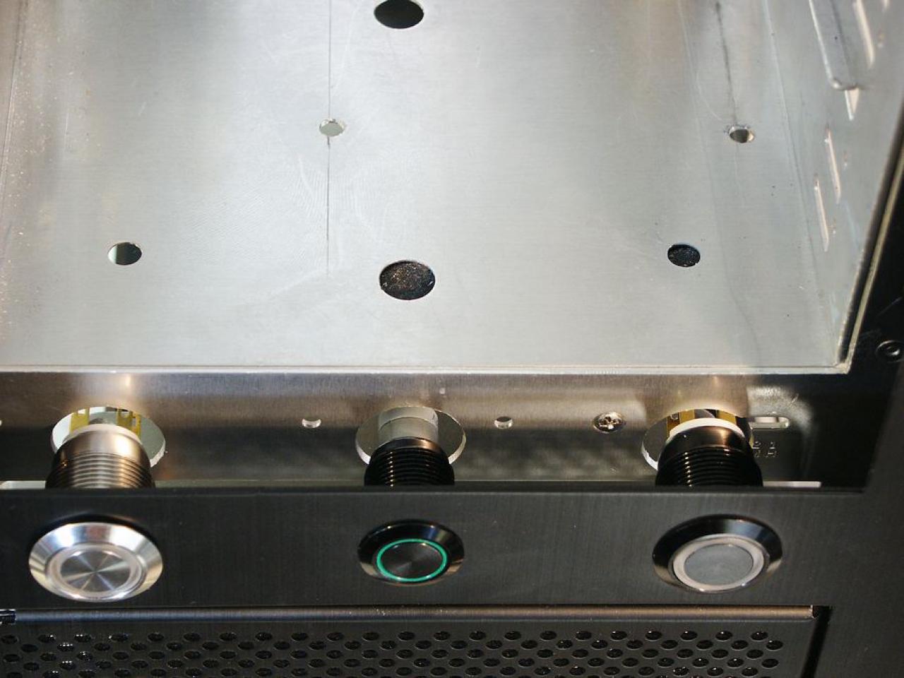 [26/03/2010] Casemod von Schienenbruch: Stealthmod und Vandalismustaster (61)