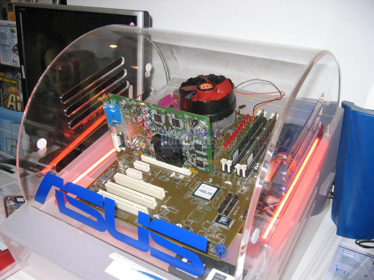 [15/04/2010] Atis RV380: Eine neue Version der Radeon 9600 war der erste native PCI-Express-Chip (2).