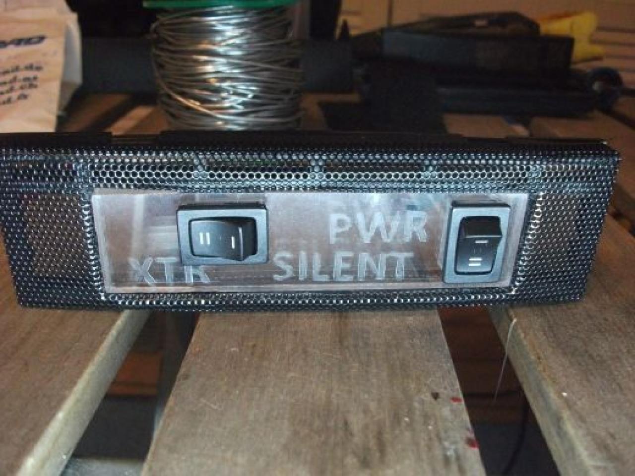 [16/04/2010] Spektakuläre Wakü-Casemod mit Wasserfall-Ausgleichsbehälter und 9x120-Radiator (76)