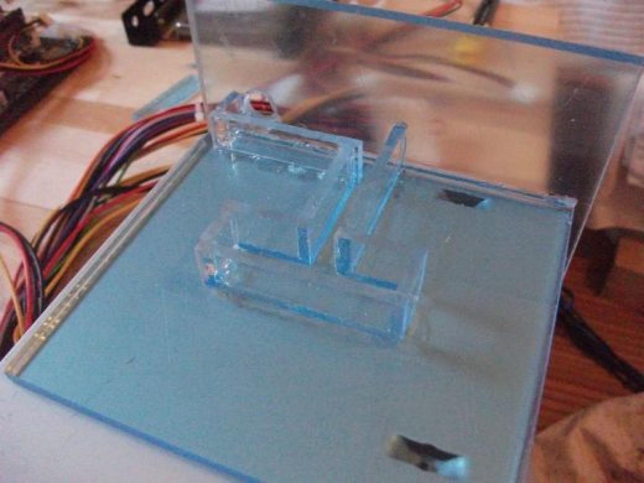 [16/04/2010] Spektakuläre Wakü-Casemod mit Wasserfall-Ausgleichsbehälter und 9x120-Radiator (92)