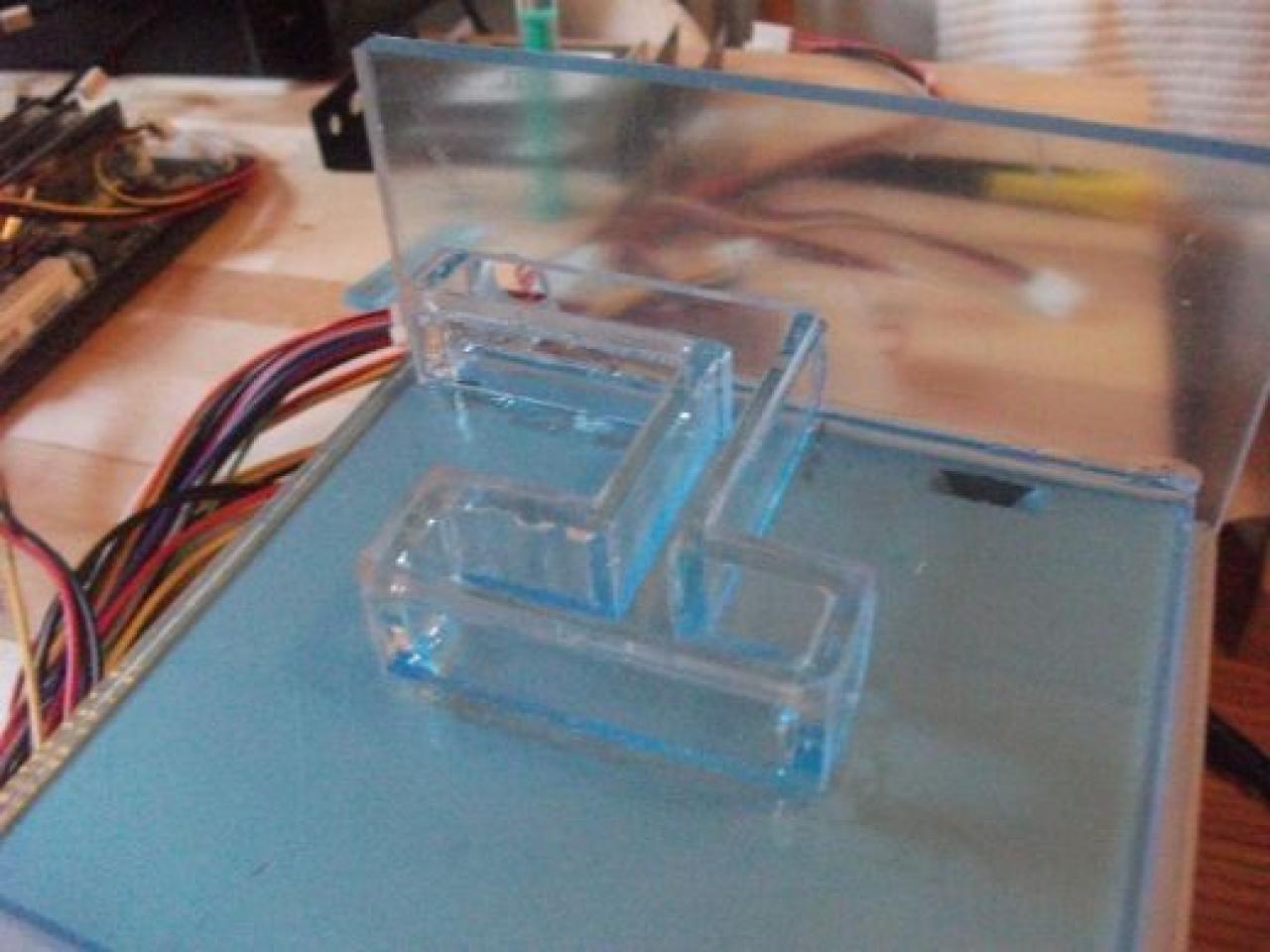 [16/04/2010] Spektakuläre Wakü-Casemod mit Wasserfall-Ausgleichsbehälter und 9x120-Radiator (94)