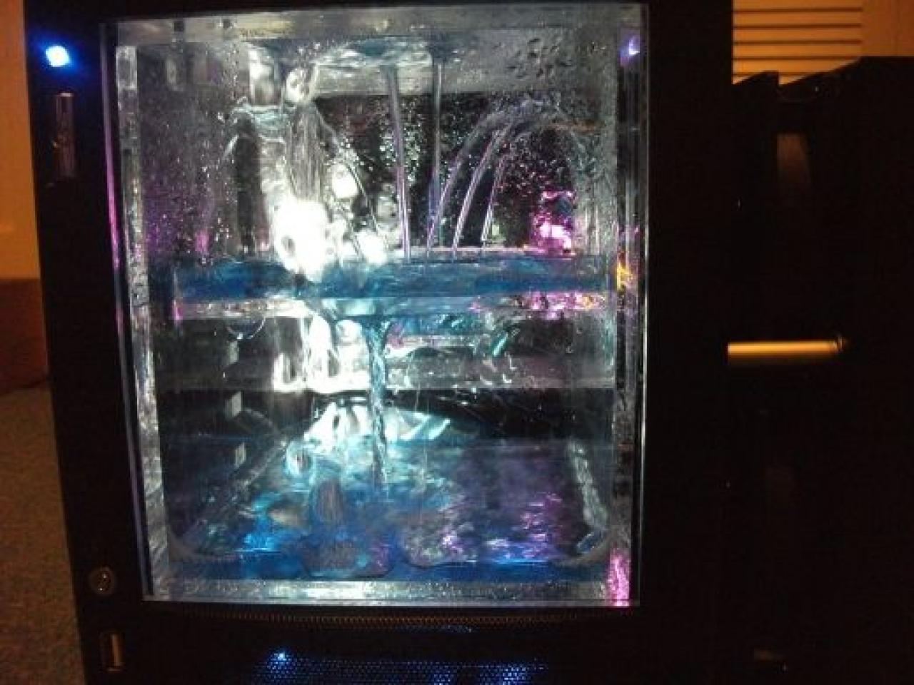 [16/04/2010] Spektakuläre Wakü-Casemod mit Wasserfall-Ausgleichsbehälter und 9x120-Radiator (124)
