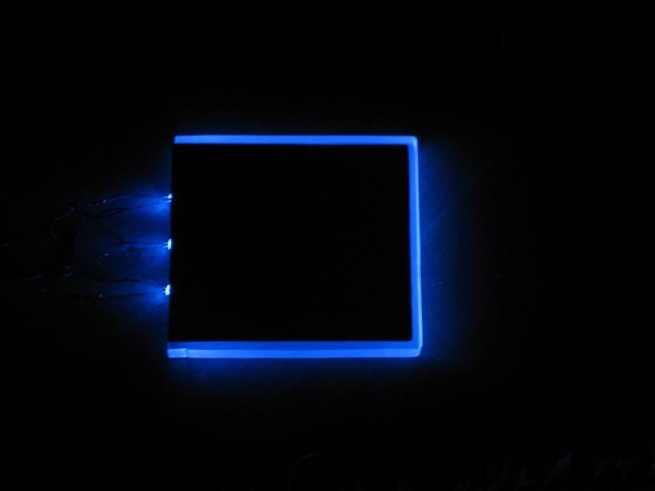 [22/04/2010] Faszinierende Luxus-Casemod: XE's Murdermod in Black and Blue (3)