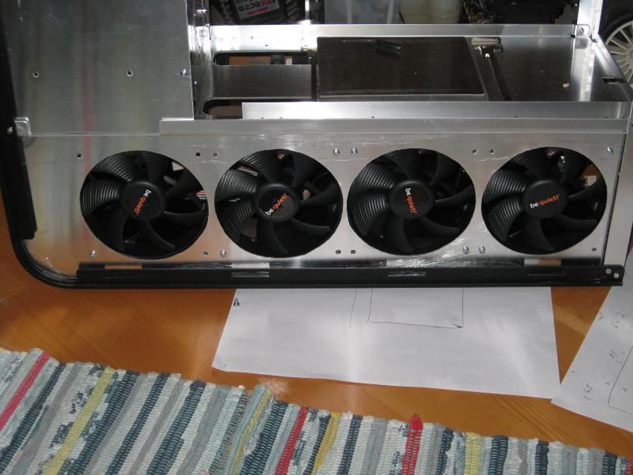 [22/04/2010] Faszinierende Luxus-Casemod: XE's Murdermod in Black and Blue (27)