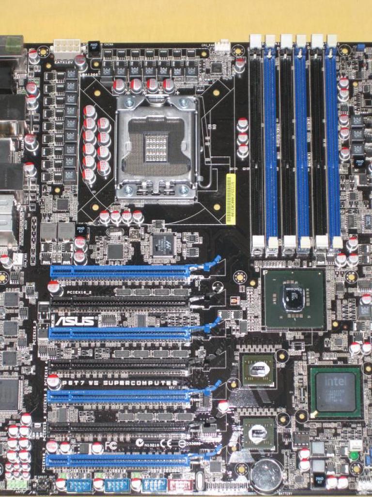 [22/04/2010] Faszinierende Luxus-Casemod: XE's Murdermod in Black and Blue (52)