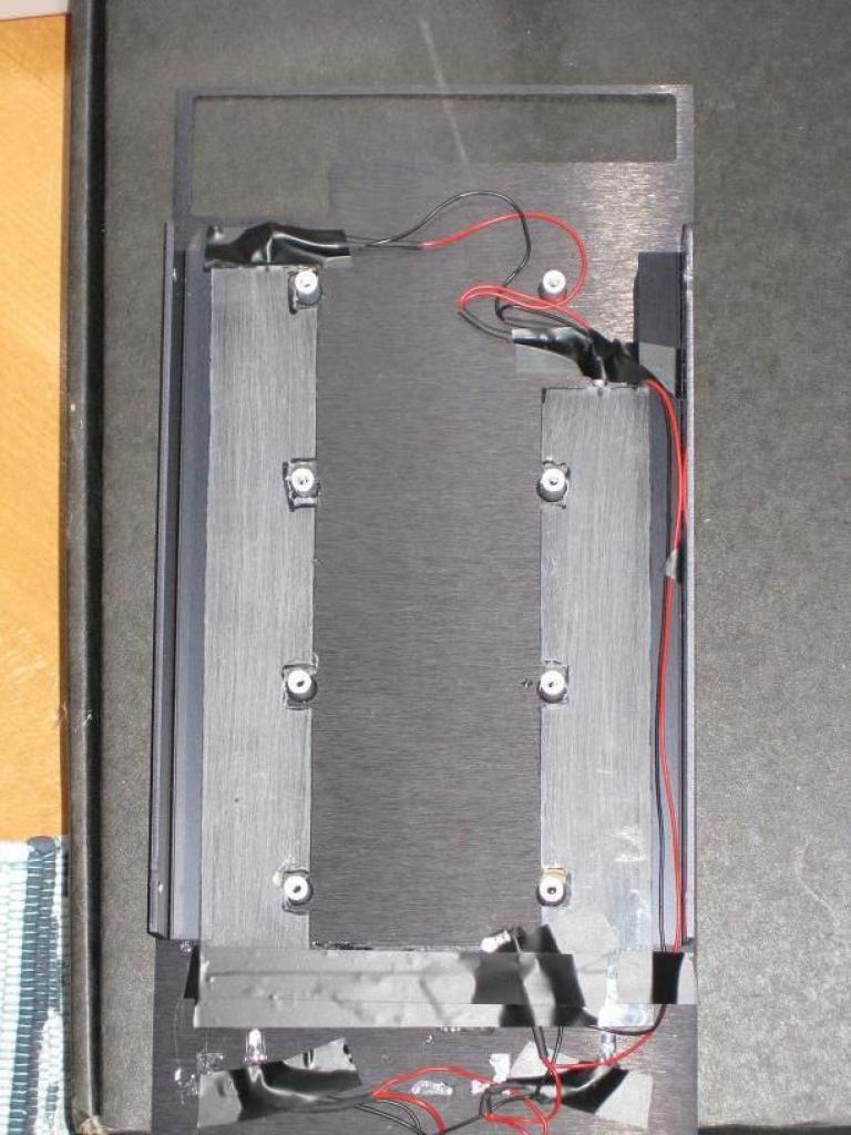 [22/04/2010] Faszinierende Luxus-Casemod: XE's Murdermod in Black and Blue (75)