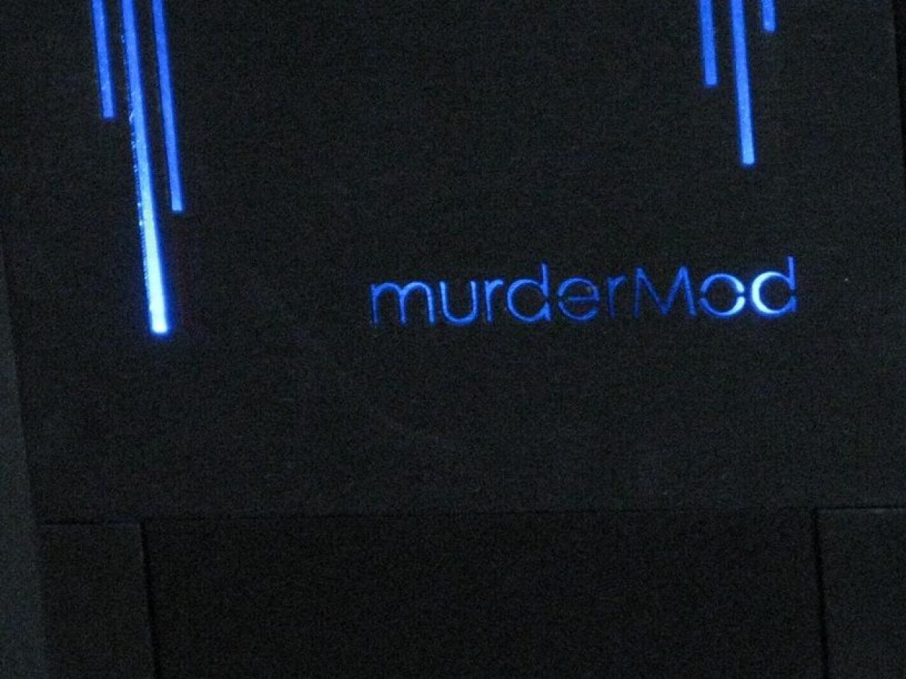 [22/04/2010] Faszinierende Luxus-Casemod: XE's Murdermod in Black and Blue (78)