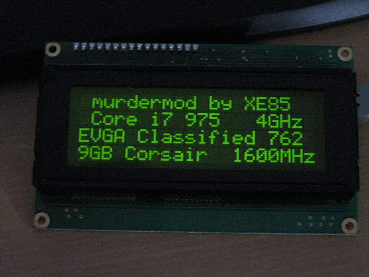 [22/04/2010] Faszinierende Luxus-Casemod: XE's Murdermod in Black and Blue (80)