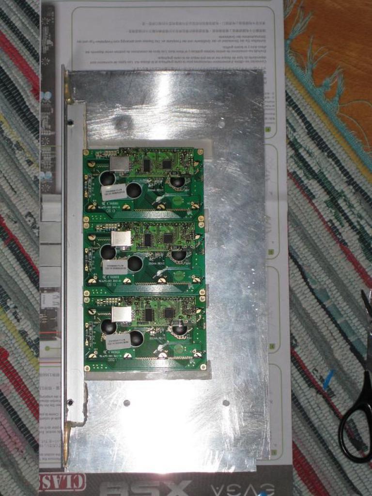 [22/04/2010] Faszinierende Luxus-Casemod: XE's Murdermod in Black and Blue (85)