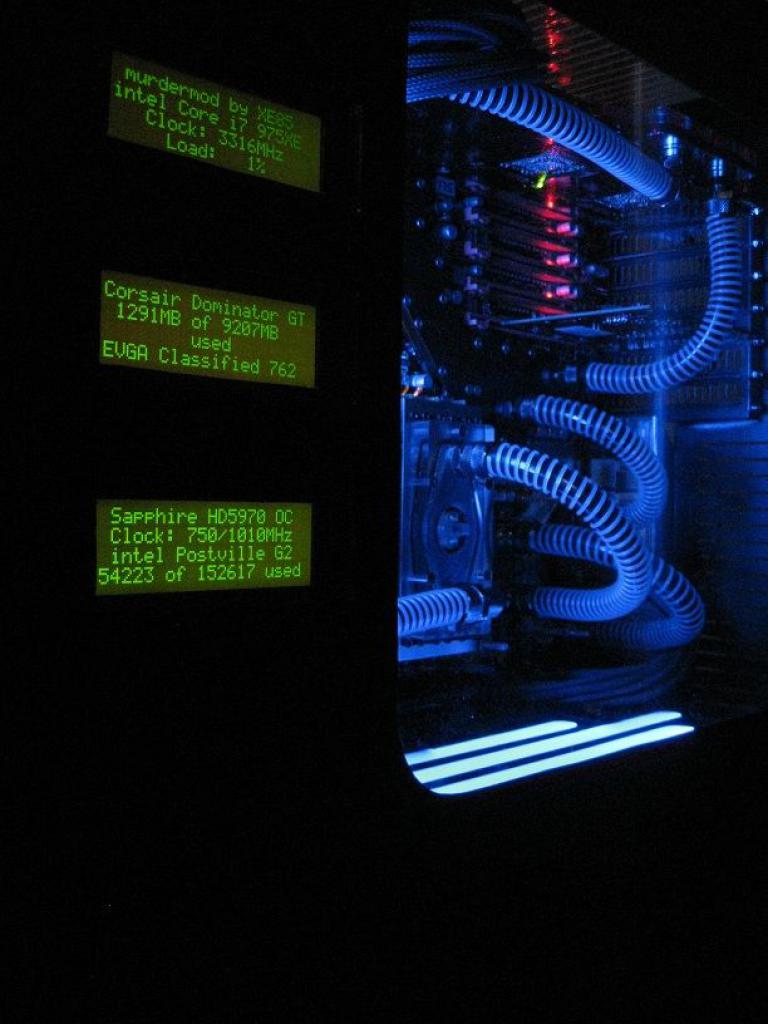 [22/04/2010] Faszinierende Luxus-Casemod: XE's Murdermod in Black and Blue (89)