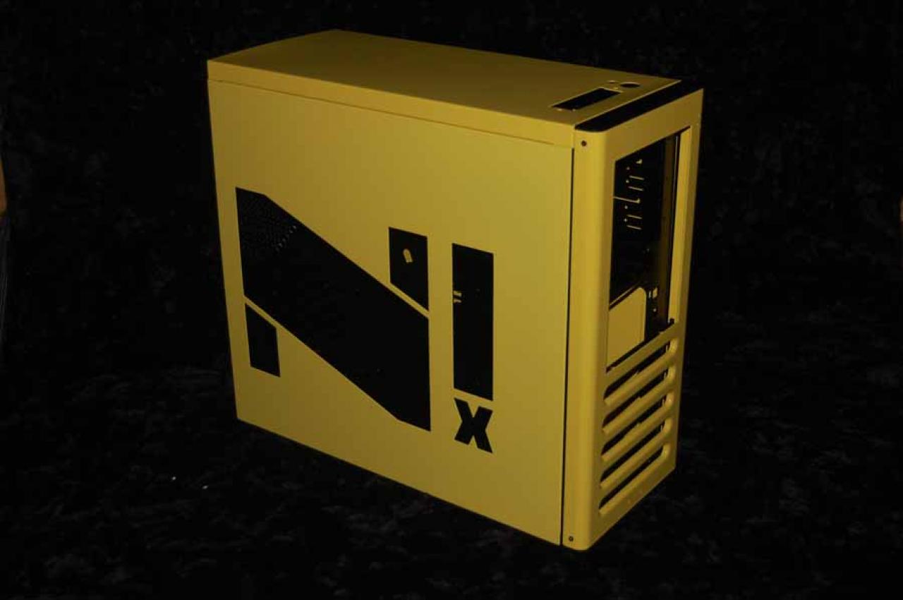 [03/04/2010] PCGH-Casemod von NobLorRos: Knallgelbes Gehäuse und Laufwerks-Mod (7)