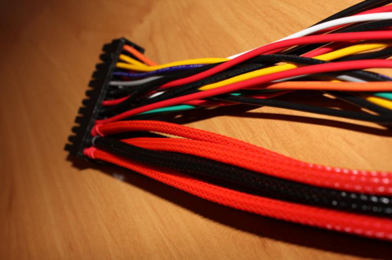 [13/04/2010] Black loves Red: Sehenswerte Wakü-Casemod (31)