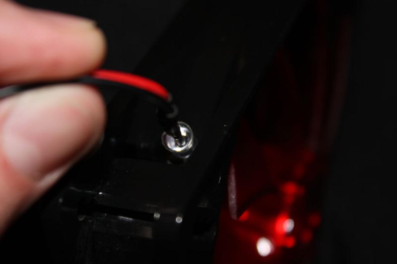 [13/04/2010] Black loves Red: Sehenswerte Wakü-Casemod (41)