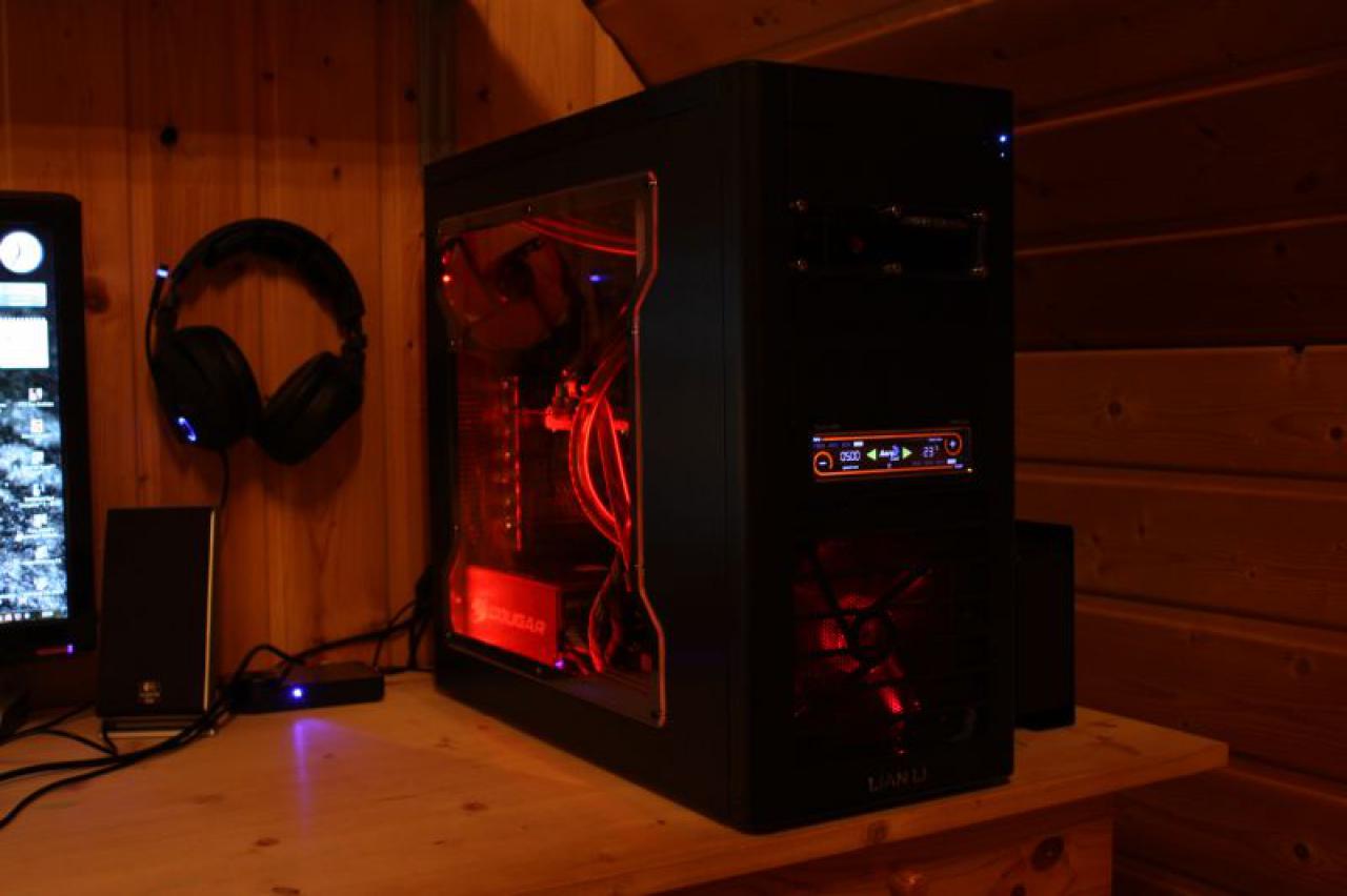 [13/04/2010] Black loves Red: Sehenswerte Wakü-Casemod (52)