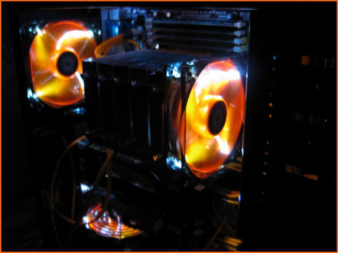 [09/04/2010] Black-and-Orange-Casemod: Projekt abgeschlossen, neue Bilder (1)
