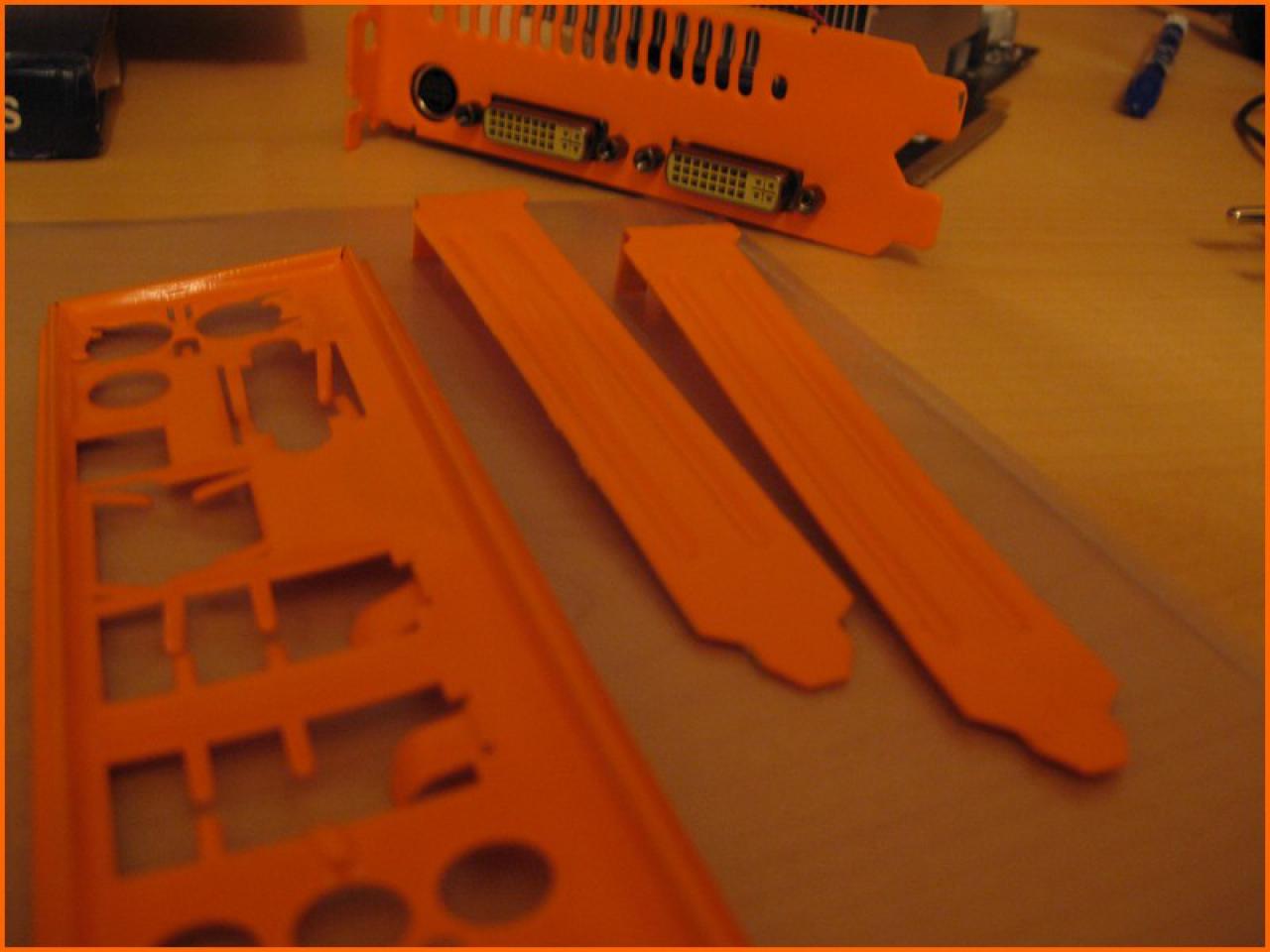 [09/04/2010] Black-and-Orange-Casemod: Projekt abgeschlossen, neue Bilder (7)