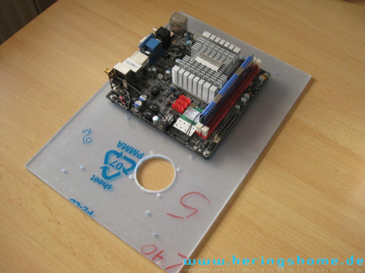 [09/04/2010] Casecon-Projekt: Mini-ITX-Gehäuse aus Plexiglas im Eigenbau (30)