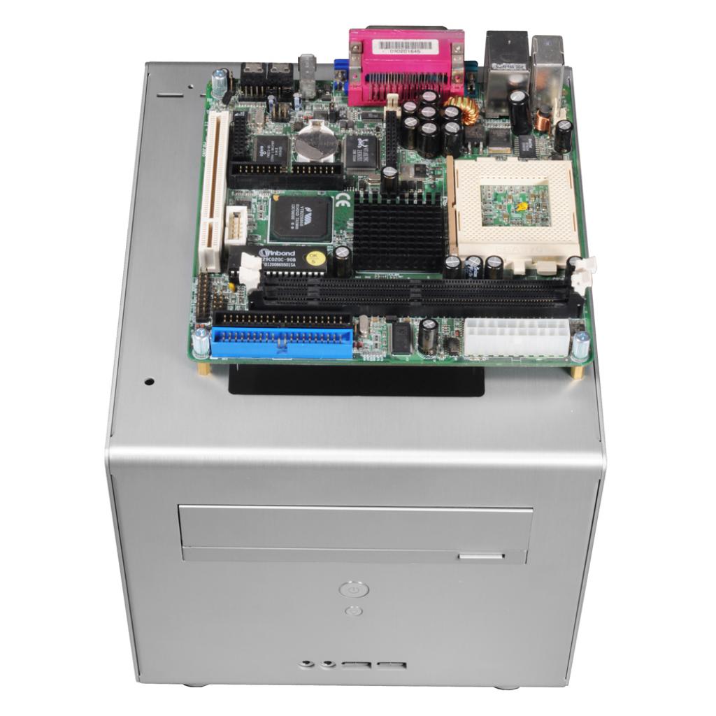[20/04/2010] Lian-Li PC-Q06 (5)