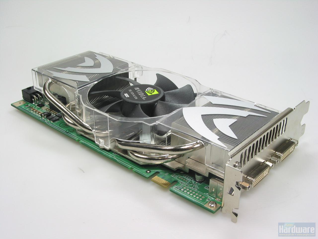 [29/04/2010] Die Geforce 7800 GTX mit 512 MiB verfügt über einen Quadro-Kühler und war zu ihrer Zeit konkurrenzlos schnell.