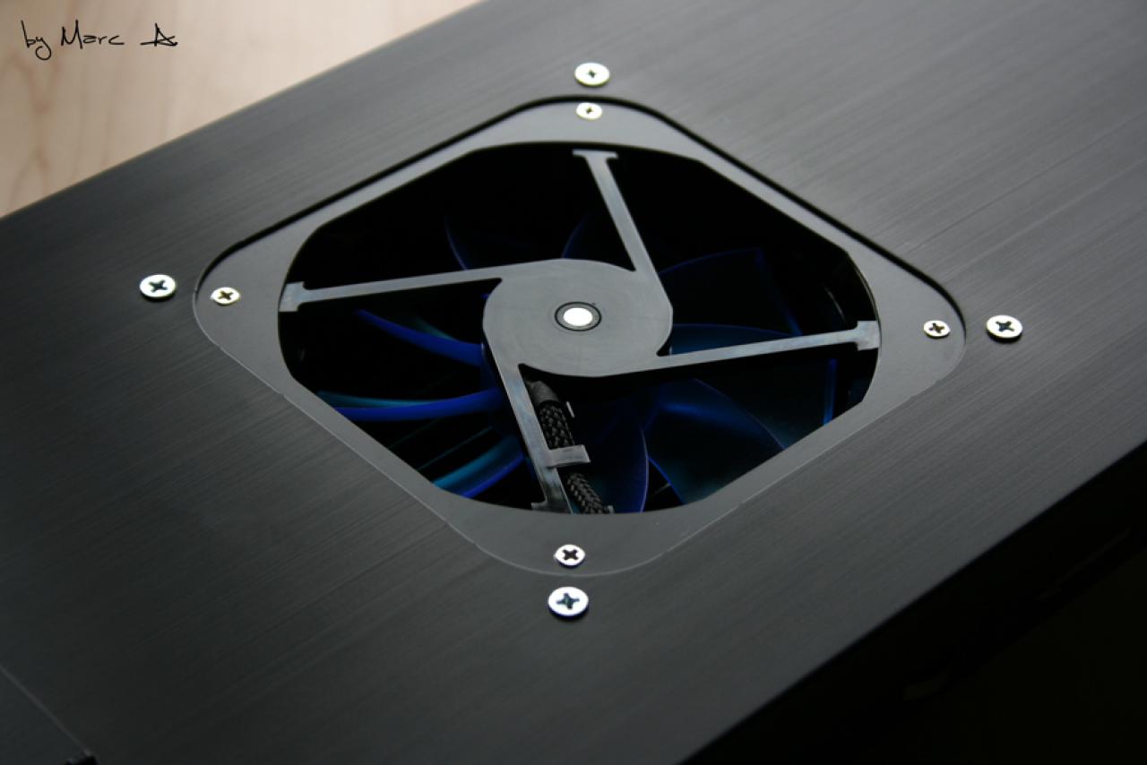 [18/04/2010] Casemod-Projekt Black meets Blue - Update: Wasserkühler für HD 5850 (5)