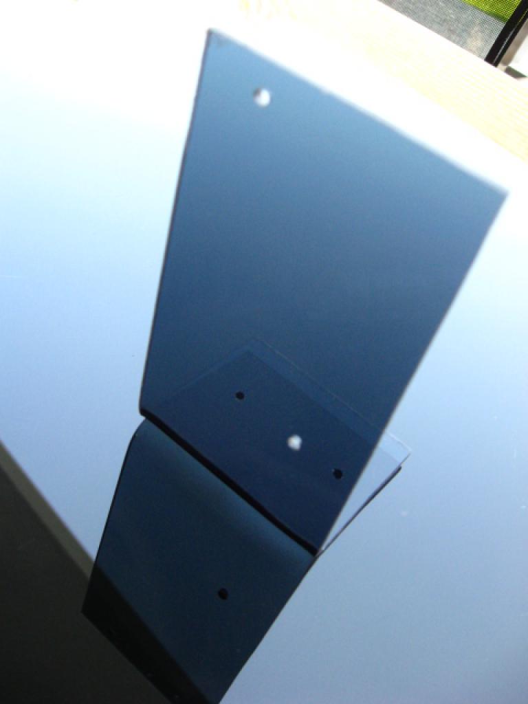 [23/04/2010] Luxuriöses Gehäuse im Eigenbau - Update: Transparenter HDD-Käfig (11)
