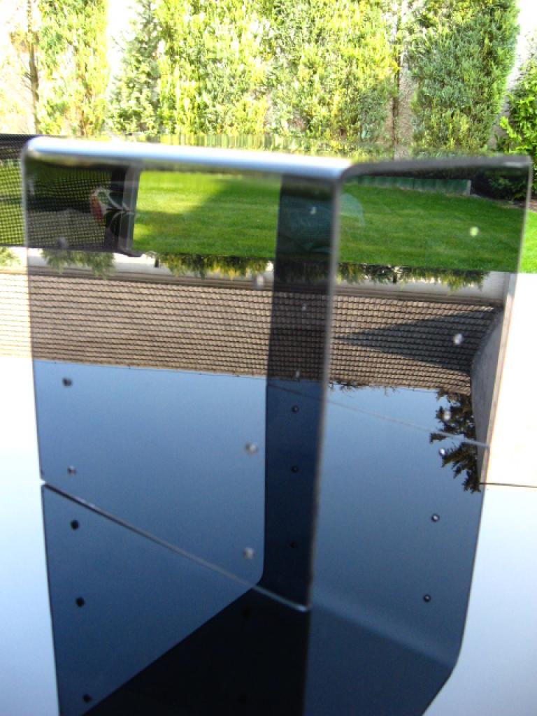 [23/04/2010] Luxuriöses Gehäuse im Eigenbau - Update: Transparenter HDD-Käfig (13)