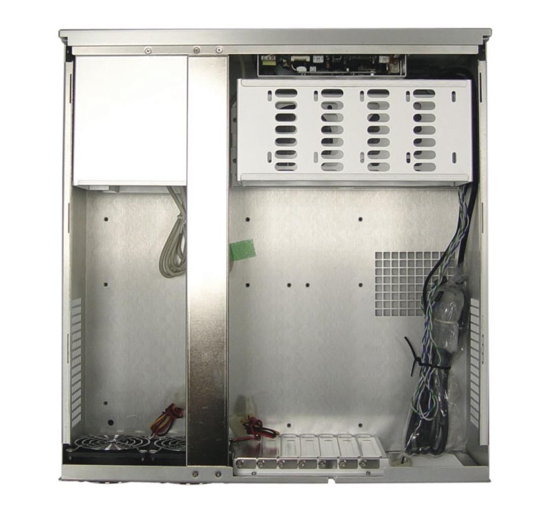 [27/05/2010] Silverstone Lascala LC18: Ca. 560,- Euro, Etwas kompakter als das Crown CW03-MT aber trotzdem mit 7-Zoll-Touchscreen ausgerüstetes Alu-Gehäuse.