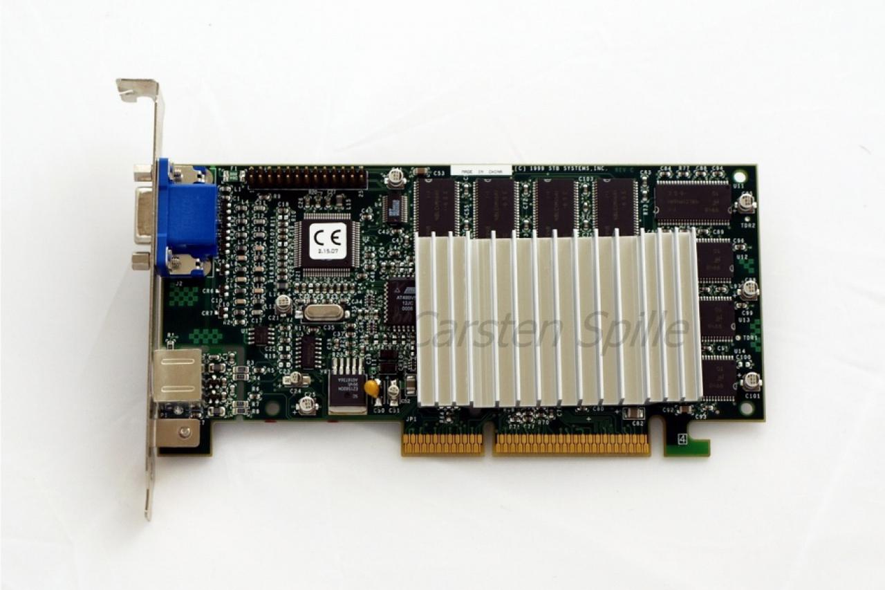 [11/05/2010] 1999 folgen dann weitere Hochkaräter: die 3dfx Voodoo-3-Serie...