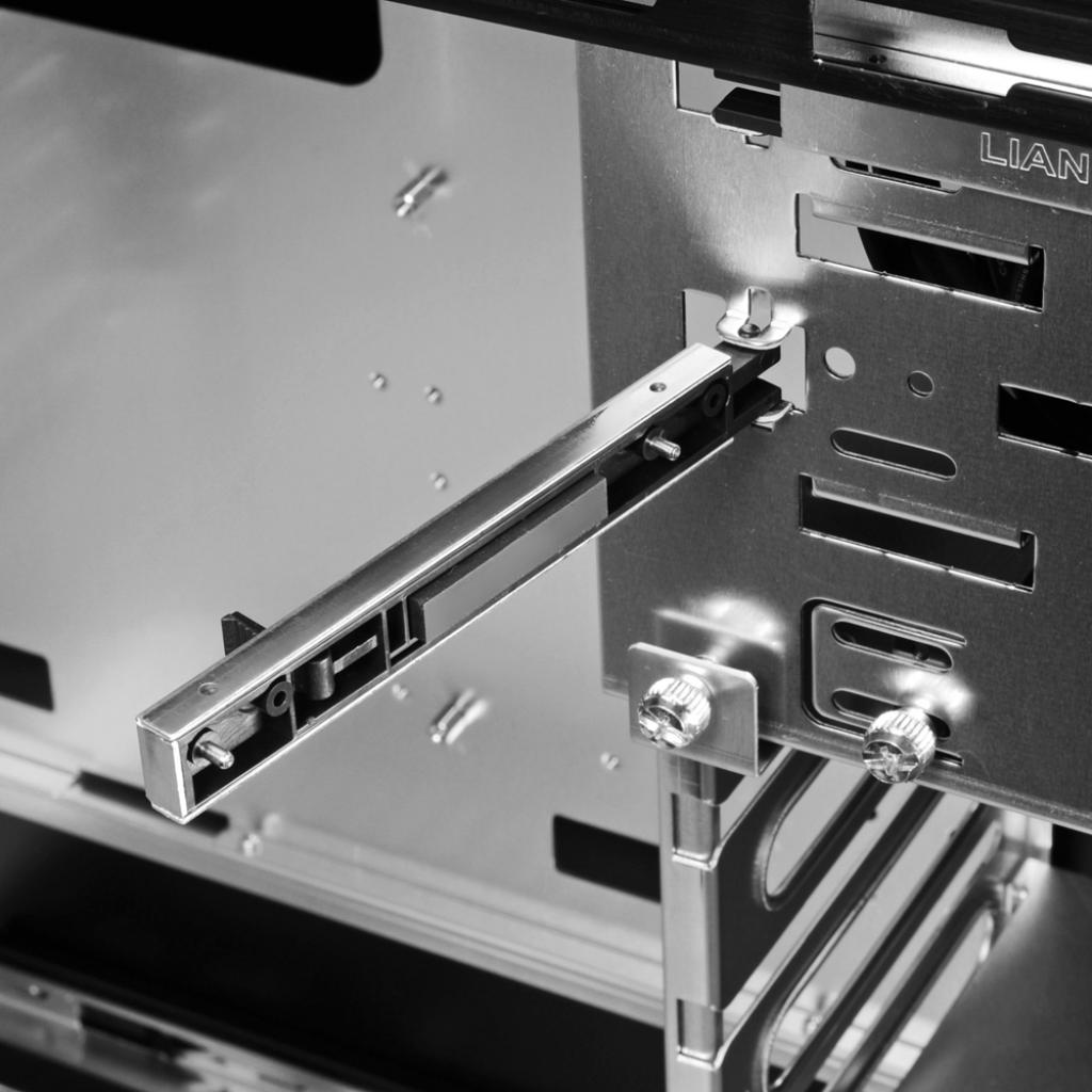 [18/05/2010] Lian-Li PC-8FI (7)