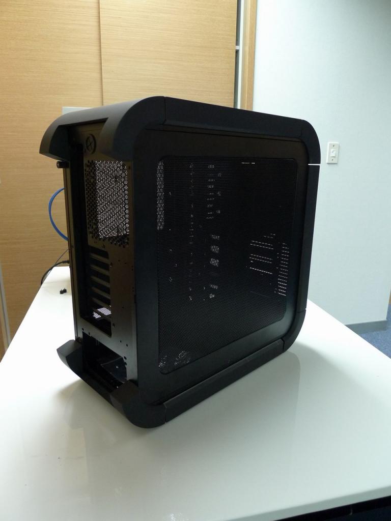 [29/05/2010] Bitfenix Survivor (12)