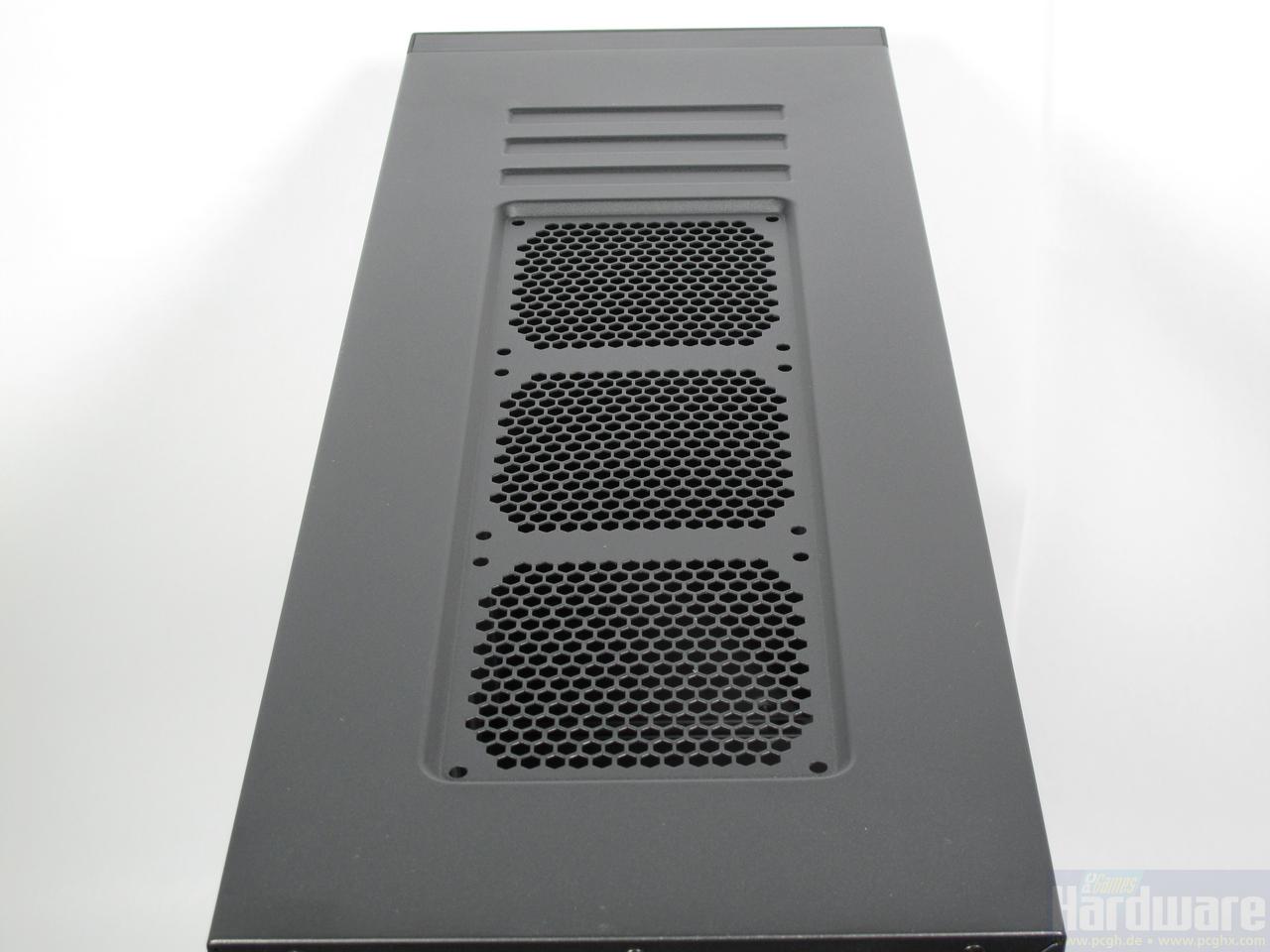 [07/05/2010] Corsair Obsidian 700D (8)