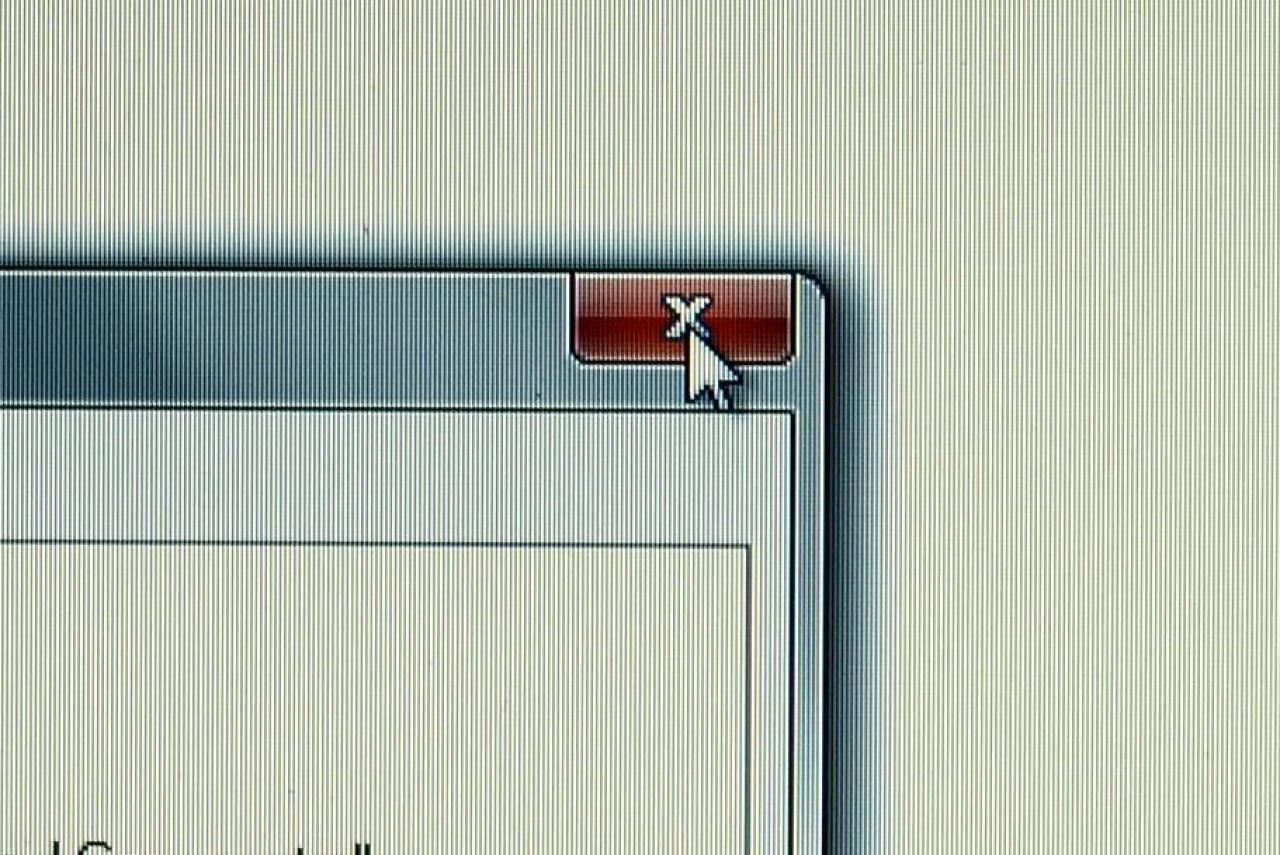 [25/05/2010] Haben Sie ein Eigenschaften-Fenster geöffnet und wollen es schließen, fängt das X an zu flimmern, sobald Sie den Mauszeiger genau im Kreuz stehen lassen.