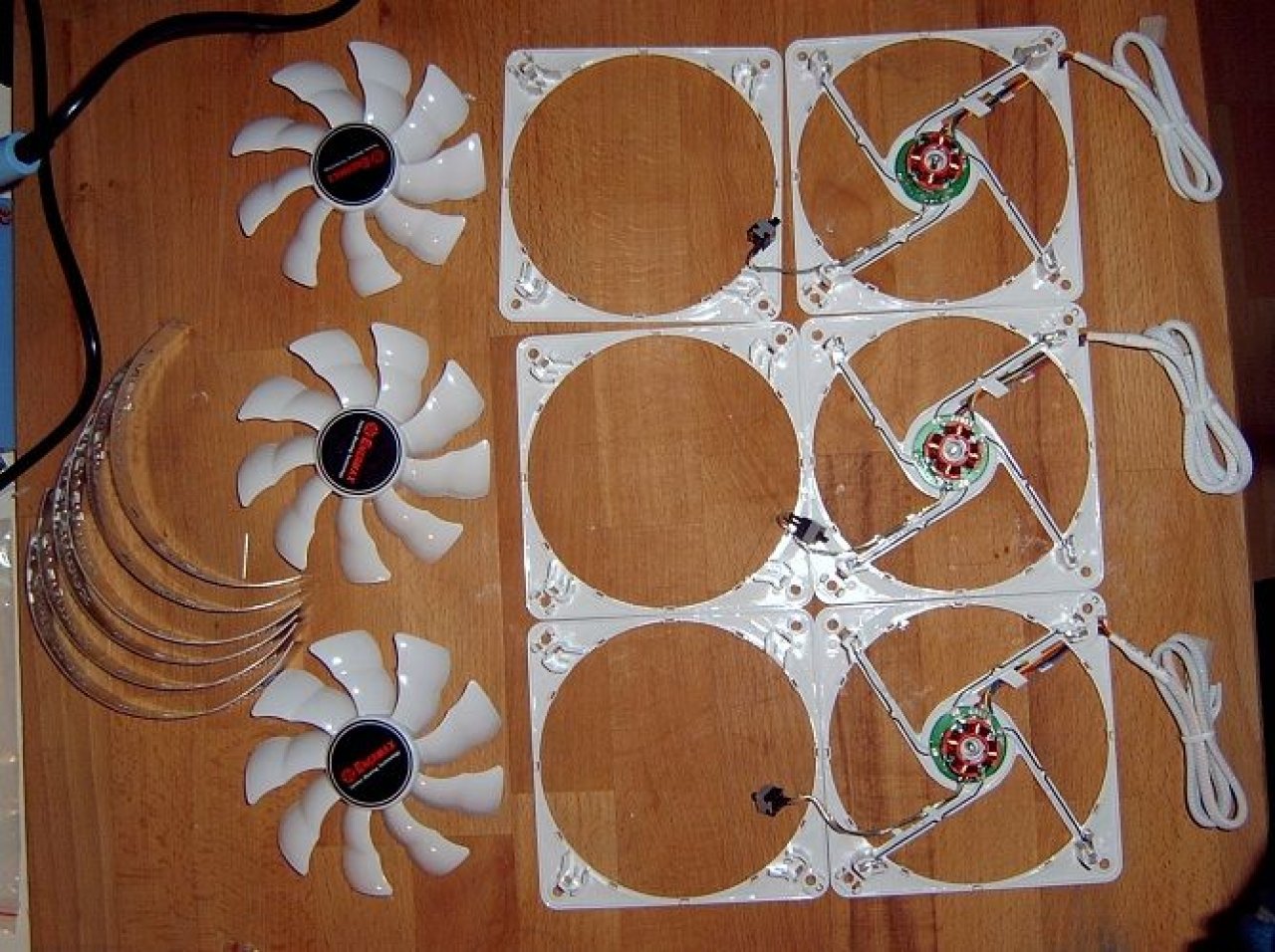 [01/05/2010] PCGH-Casemod von NobLorRos: Lüfter-Modding inkl. Video-Tutorial (37)