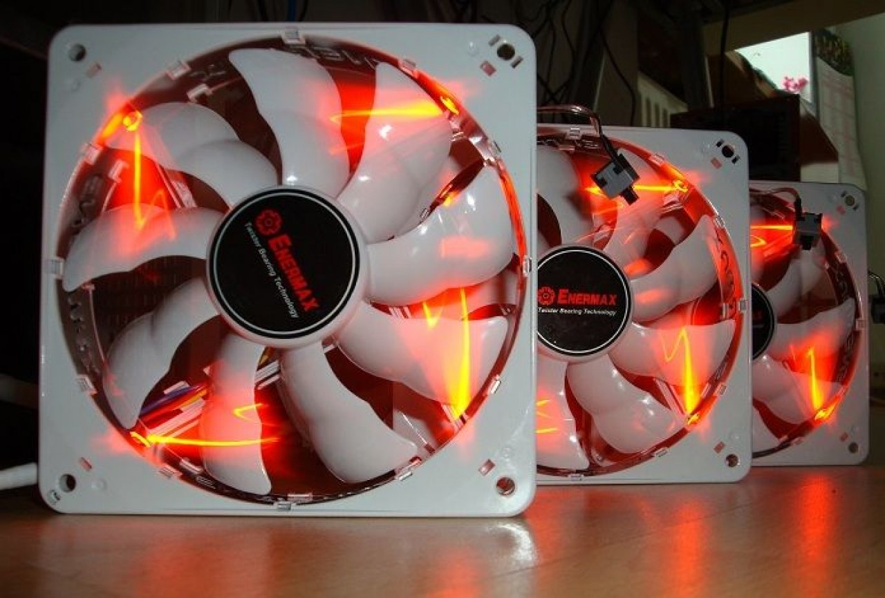 [01/05/2010] PCGH-Casemod von NobLorRos: Lüfter-Modding inkl. Video-Tutorial (39)