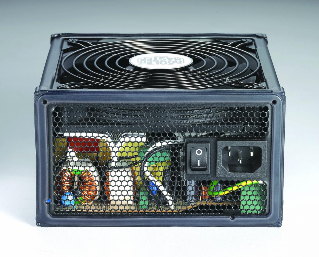 [04/05/2010] Cooler Master Silent Pro Series: Kabelmanagement samt 80-Plus-Zertifikat (10)