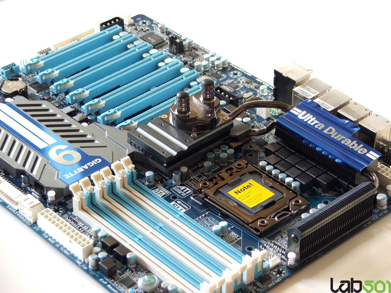 [11/05/2010] Gigabyte GA-X58A-UD9 Sample (6)