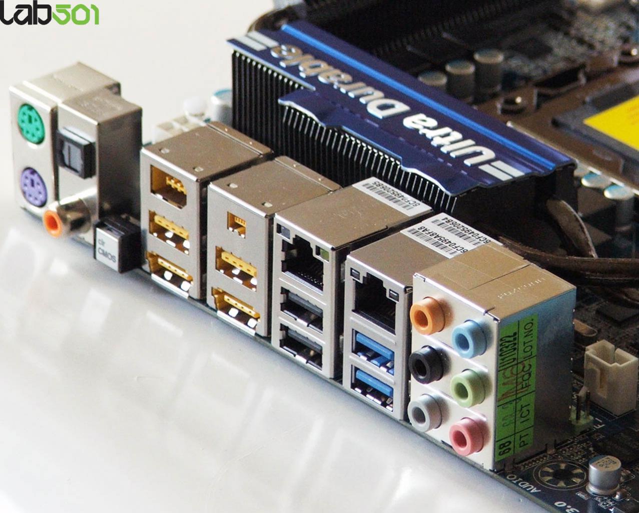 [11/05/2010] Gigabyte GA-X58A-UD9 Sampl (11)